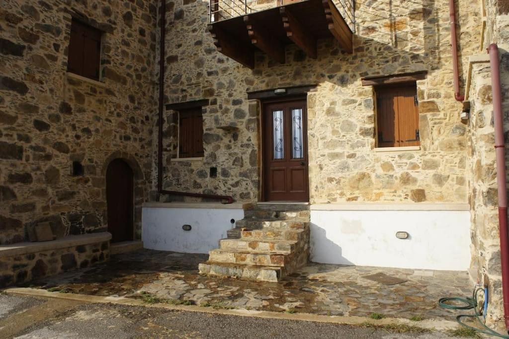 Вілла Alegria Stone House Amigdhalokefali Екстер'єр фото