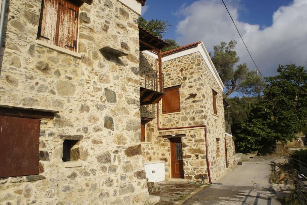Вілла Alegria Stone House Amigdhalokefali Екстер'єр фото